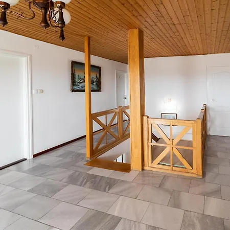 فندق مبيت وإفطار Lotus 3*