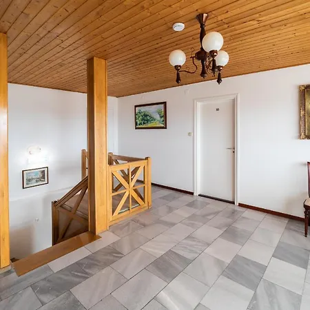 Lotus 3* زلاكاروس