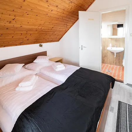 فندق مبيت وإفطار Lotus 3*