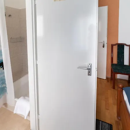 فندق مبيت وإفطار Lotus 3*