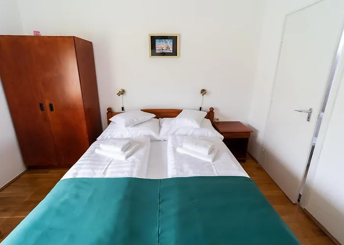 Lotus לינה וארוחת בוקר