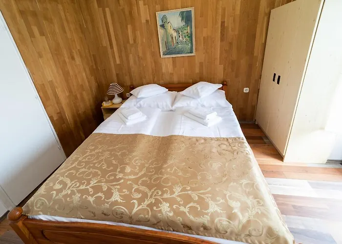 Lotus 3* זלקרוס