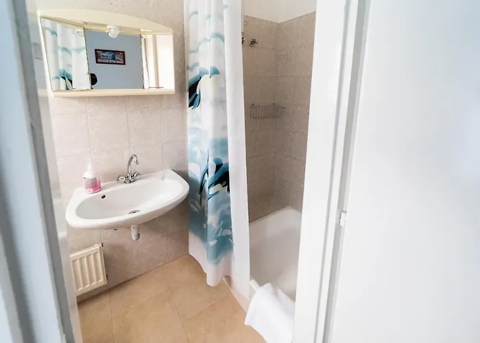 לינה וארוחת בוקר Lotus זלקרוס