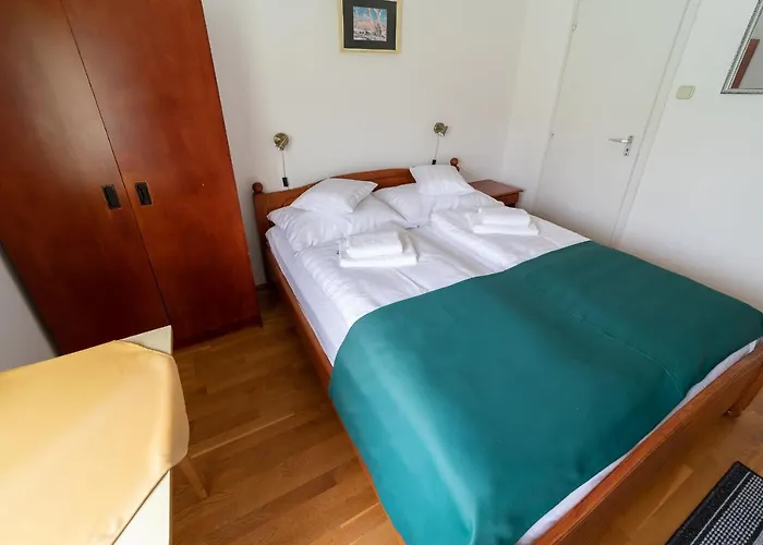 Lotus ベッド・アンド・ブレックファスト