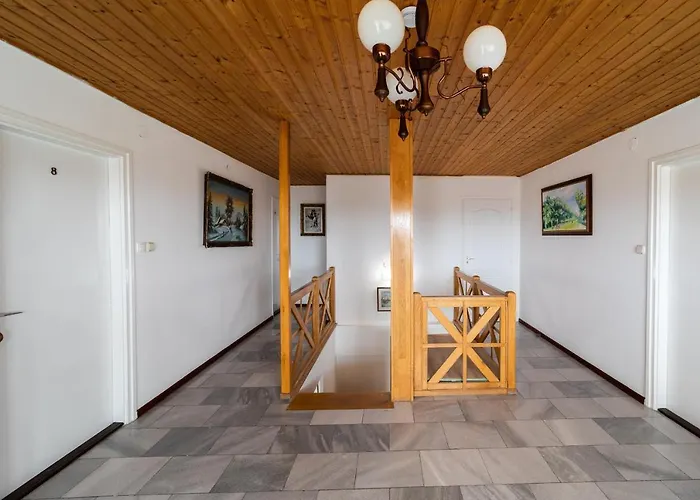 Lotus ベッド・アンド・ブレックファスト