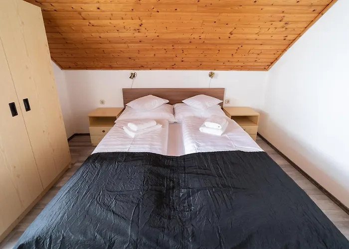 Lotus ベッド・アンド・ブレックファスト