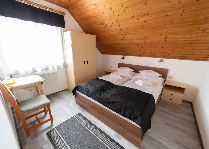 ベッド・アンド・ブレックファスト Lotus 3*