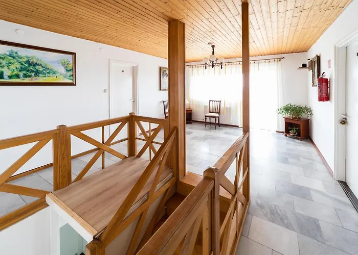 ベッド・アンド・ブレックファスト Lotus