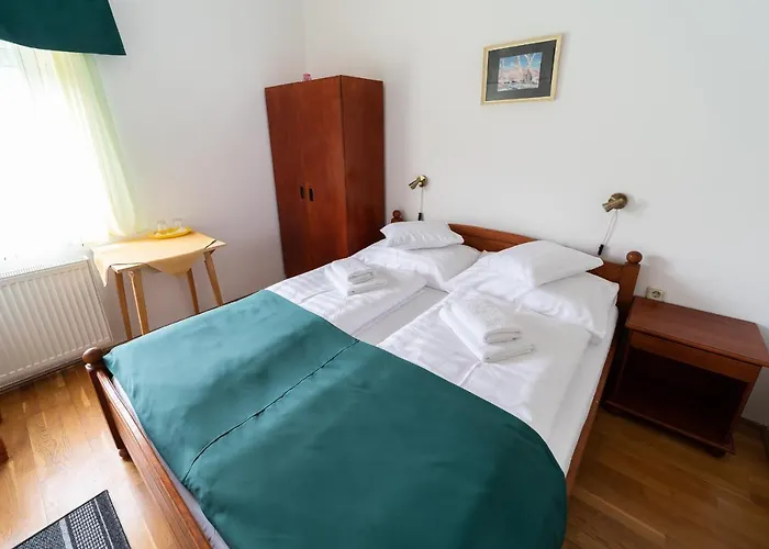 Lotus ベッド・アンド・ブレックファスト